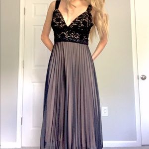 Black Lace Midi Dress Womenswear connected apparel Size 2